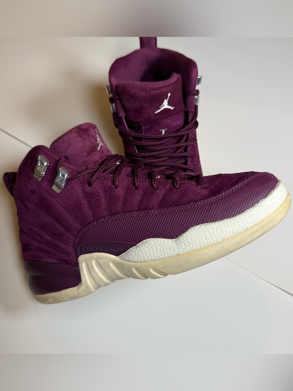 Air Jordan 12 Retro Kids size 5.5 High-Top Sneakers in Plum and White